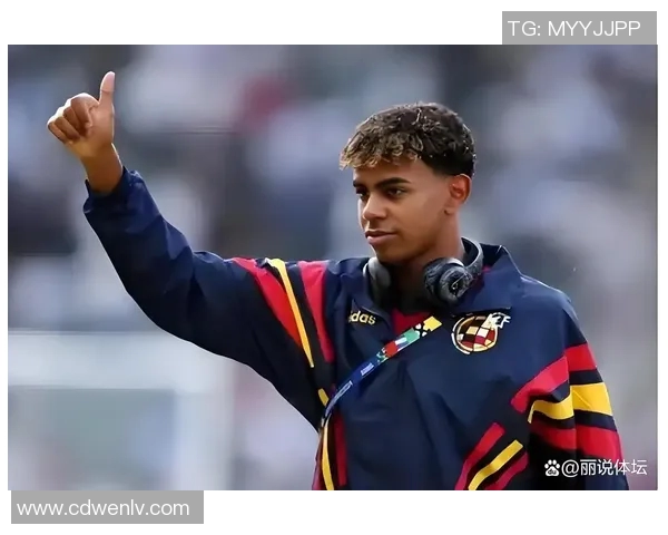 西班牙队新星亚马尔因伤退出本届比赛,球迷热切祈祷与支持 西班牙队新星亚马尔因伤退出本届比赛,球迷热切祈祷与支持